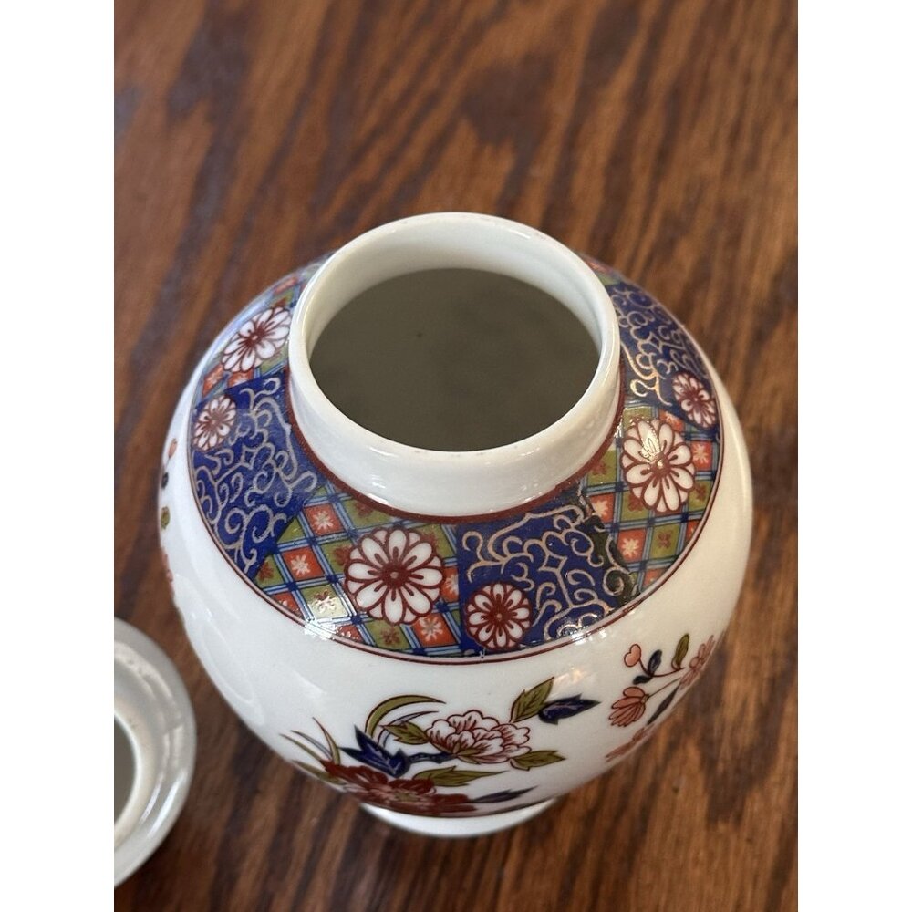 Vintage Japanese Porcelain Ginger Jar Vase w/Lid Hand Painted Floral Design‎ - Picture 5 of 7